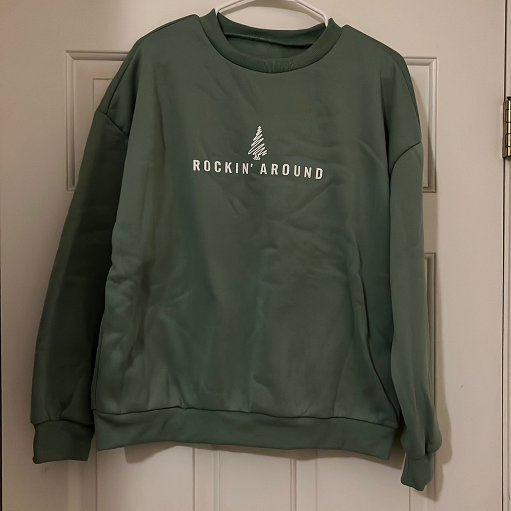 SHEIN MOOSTA Christmas Tree & Slogan Graphic Drop Shoulder Lined Pullover